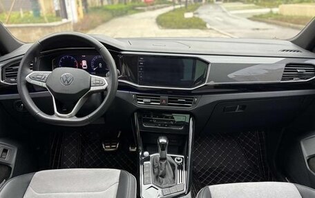 Volkswagen Tiguan II, 2021 год, 2 130 000 рублей, 14 фотография