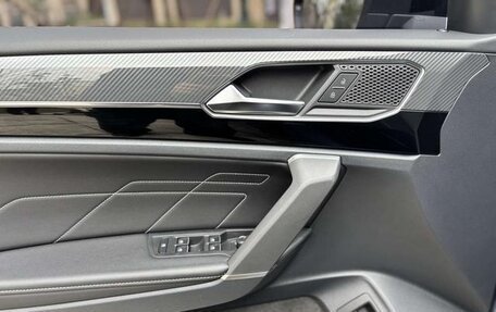 Volkswagen Tiguan II, 2021 год, 2 130 000 рублей, 13 фотография