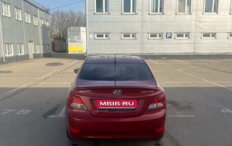 Hyundai Solaris II рестайлинг, 2011 год, 850 000 рублей, 3 фотография