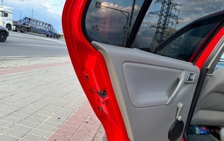 Volkswagen Polo III рестайлинг, 2000 год, 350 000 рублей, 7 фотография