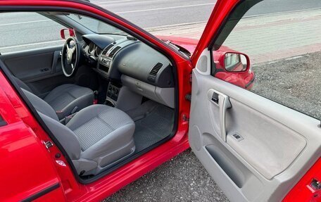 Volkswagen Polo III рестайлинг, 2000 год, 350 000 рублей, 4 фотография