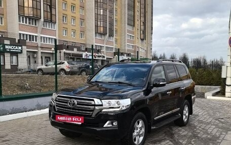 Toyota Land Cruiser 200, 2015 год, 4 949 000 рублей, 3 фотография