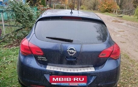 Opel Astra J, 2011 год, 670 000 рублей, 6 фотография