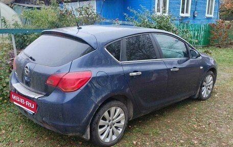 Opel Astra J, 2011 год, 670 000 рублей, 5 фотография