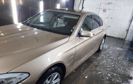 BMW 5 серия, 2011 год, 2 200 000 рублей, 3 фотография