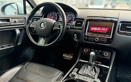Volkswagen Touareg III, 2011 год, 2 730 000 рублей, 11 фотография
