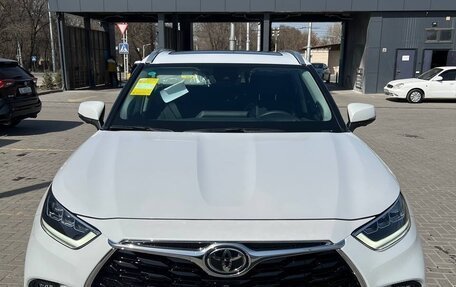 Toyota Highlander, 2025 год, 5 990 000 рублей, 2 фотография