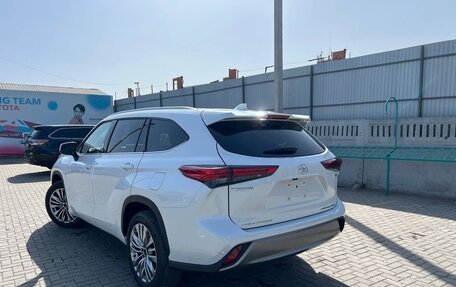 Toyota Highlander, 2025 год, 5 990 000 рублей, 6 фотография