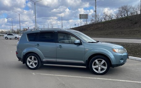 Mitsubishi Outlander III рестайлинг 3, 2008 год, 980 000 рублей, 4 фотография