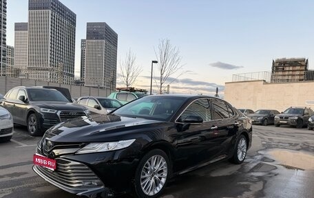 Toyota Camry, 2019 год, 2 599 000 рублей, 1 фотография