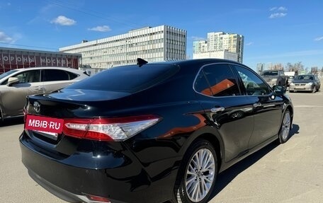 Toyota Camry, 2018 год, 2 800 000 рублей, 6 фотография