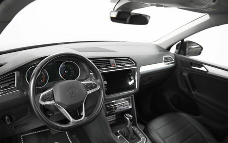 Volkswagen Tiguan II, 2021 год, 3 299 000 рублей, 7 фотография