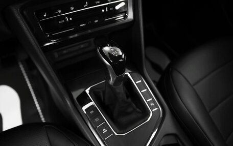 Volkswagen Tiguan II, 2021 год, 3 299 000 рублей, 9 фотография