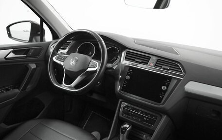 Volkswagen Tiguan II, 2021 год, 3 299 000 рублей, 10 фотография