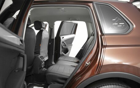 Volkswagen Tiguan II, 2021 год, 3 299 000 рублей, 14 фотография