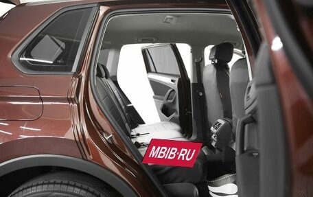 Volkswagen Tiguan II, 2021 год, 3 299 000 рублей, 13 фотография