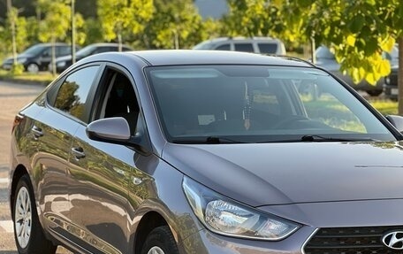 Hyundai Solaris II рестайлинг, 2018 год, 1 300 000 рублей, 1 фотография