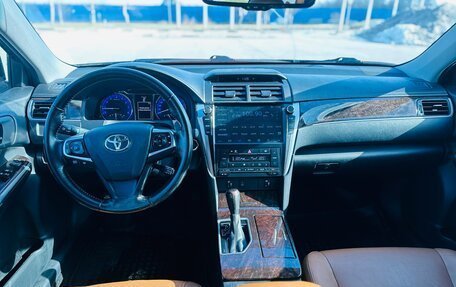 Toyota Camry, 2017 год, 2 000 000 рублей, 5 фотография