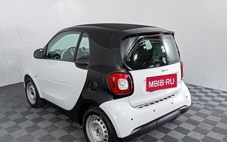 Smart Fortwo III, 2017 год, 850 000 рублей, 11 фотография