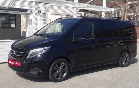 Mercedes-Benz V-Класс, 2017 год, 6 100 000 рублей, 5 фотография