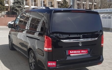 Mercedes-Benz V-Класс, 2017 год, 6 100 000 рублей, 8 фотография