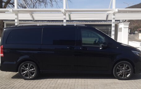 Mercedes-Benz V-Класс, 2017 год, 6 100 000 рублей, 10 фотография