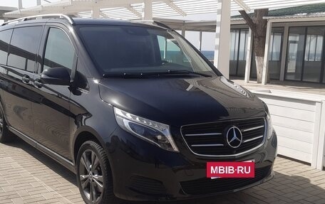 Mercedes-Benz V-Класс, 2017 год, 6 100 000 рублей, 9 фотография