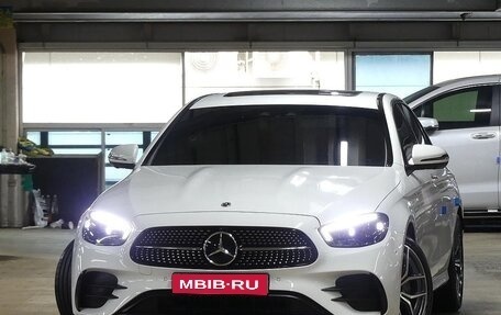 Mercedes-Benz E-Класс, 2022 год, 4 000 011 рублей, 1 фотография