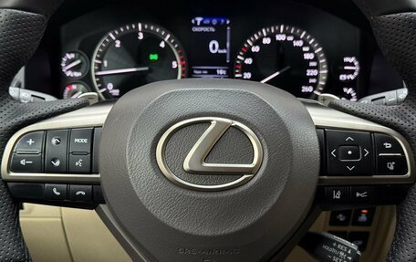 Lexus LX III, 2018 год, 5 990 000 рублей, 12 фотография