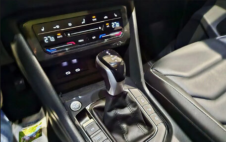 Volkswagen Tiguan II, 2021 год, 2 300 000 рублей, 9 фотография