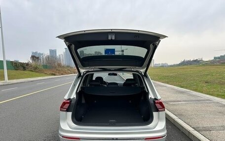 Volkswagen Tiguan II, 2020 год, 2 120 446 рублей, 8 фотография