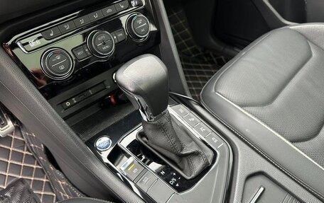Volkswagen Tiguan II, 2020 год, 2 120 446 рублей, 14 фотография