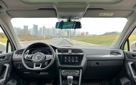 Volkswagen Tiguan II, 2020 год, 2 120 446 рублей, 11 фотография