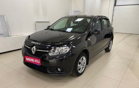 Renault Sandero II рестайлинг, 2015 год, 800 000 рублей, 1 фотография