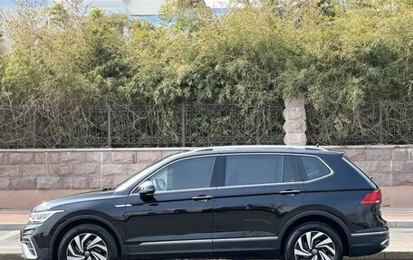 Volkswagen Tiguan II, 2022 год, 2 220 017 рублей, 8 фотография