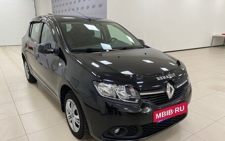 Renault Sandero II рестайлинг, 2015 год, 800 000 рублей, 3 фотография