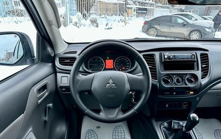Mitsubishi L200 IV рестайлинг, 2017 год, 1 749 000 рублей, 11 фотография