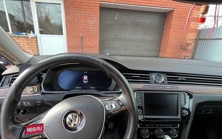 Volkswagen Passat B8 рестайлинг, 2015 год, 1 760 000 рублей, 10 фотография
