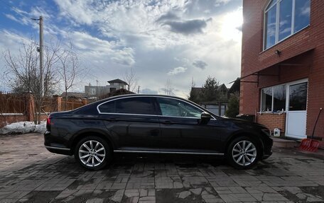 Volkswagen Passat B8 рестайлинг, 2015 год, 1 760 000 рублей, 8 фотография