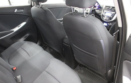Hyundai Solaris II рестайлинг, 2013 год, 949 000 рублей, 18 фотография