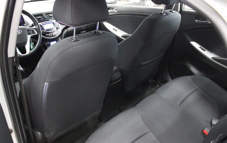 Hyundai Solaris II рестайлинг, 2013 год, 949 000 рублей, 19 фотография