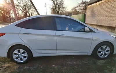 Hyundai Solaris II рестайлинг, 2015 год, 1 100 000 рублей, 1 фотография