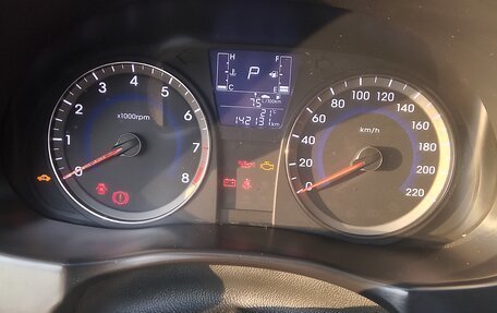 Hyundai Solaris II рестайлинг, 2015 год, 1 100 000 рублей, 5 фотография