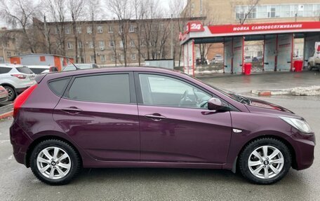 Hyundai Solaris II рестайлинг, 2012 год, 560 000 рублей, 3 фотография