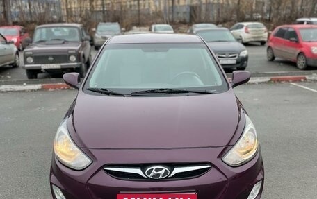 Hyundai Solaris II рестайлинг, 2012 год, 560 000 рублей, 8 фотография
