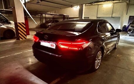 Toyota Camry, 2017 год, 2 990 000 рублей, 7 фотография