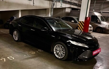 Toyota Camry, 2017 год, 2 990 000 рублей, 3 фотография