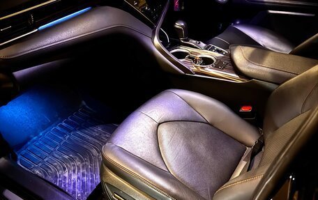 Toyota Camry, 2017 год, 2 990 000 рублей, 28 фотография