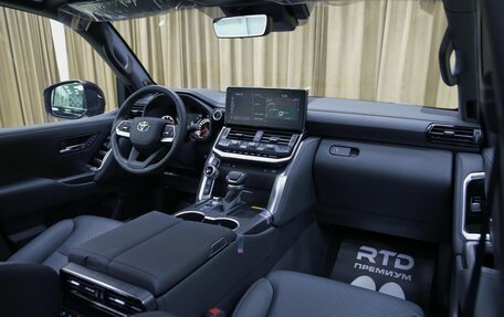 Toyota Land Cruiser, 2024 год, 12 990 000 рублей, 5 фотография