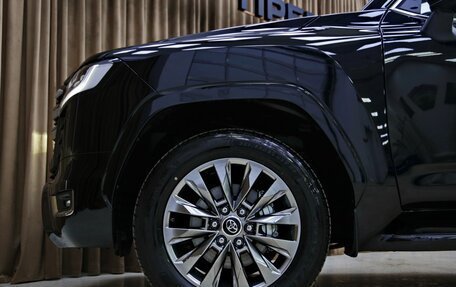 Toyota Land Cruiser, 2024 год, 12 990 000 рублей, 26 фотография